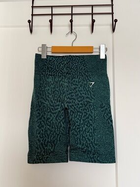 Gymshark Adapt Animal Seamless Cycling Shorts in Winter Teal – Size S